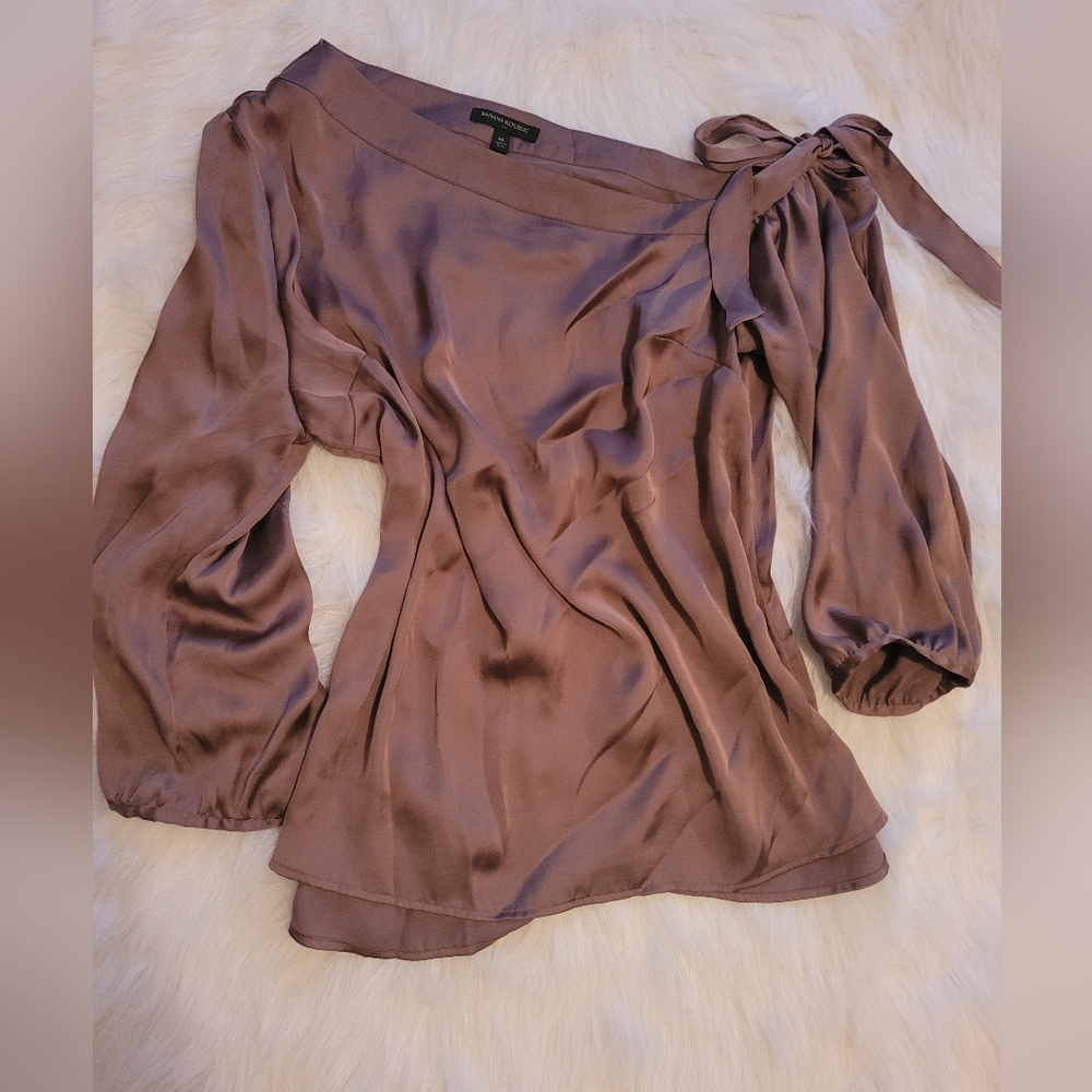 Banana Republic silk off the shoulder top